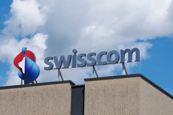 Locarno Ticino Svájc 2020 Július Swisscom Logó Tábla Lóg Egy — Stock Fotó