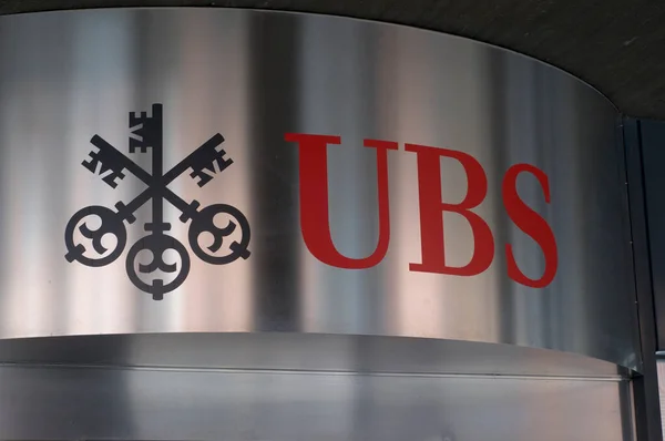 Lugano Ticino Switzerland 2020 View Ubs Bank Logo Wanging Front — 스톡 사진