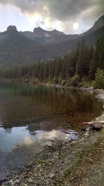 Felső Kintla Glacier Nemzeti Park Montana Gyönyörű Kétoldalt Erdei Fák — Stock Fotó