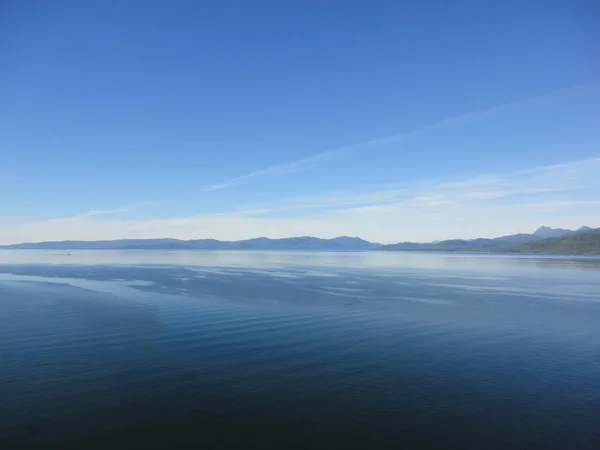 View Coast Passage Alaska Bright Blue Sky Water Stretching Horizon — Stock Photo, Image