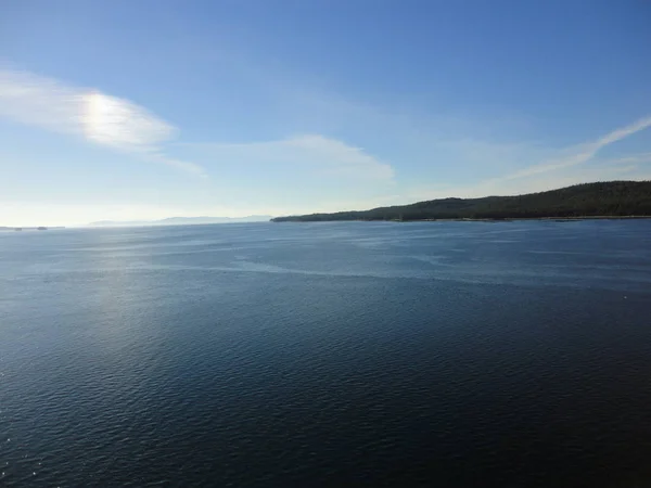 Passage Pacific Ocean Two Mountain Ranges Calm Peaceful Waters Flowing — Stock Photo, Image