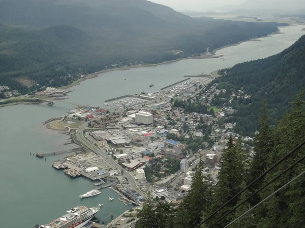 View Passage Running Next Juneau Alaska Atop Mountain City — Stock Photo, Image