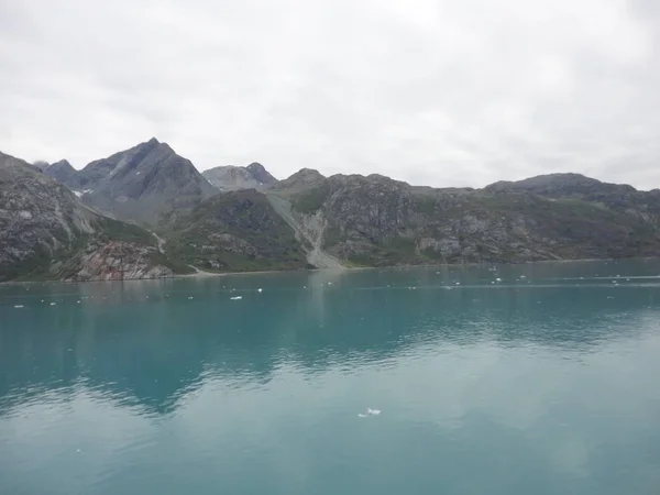 Mountain Filled Horizon Pacific Ocean Inglés Paso Interior Alaska Bajo — Foto de Stock