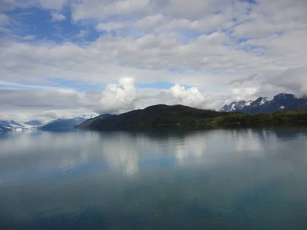 Montanha Horizonte Preenchido Oceano Pacífico Passagem Interior Alaska — Fotografia de Stock