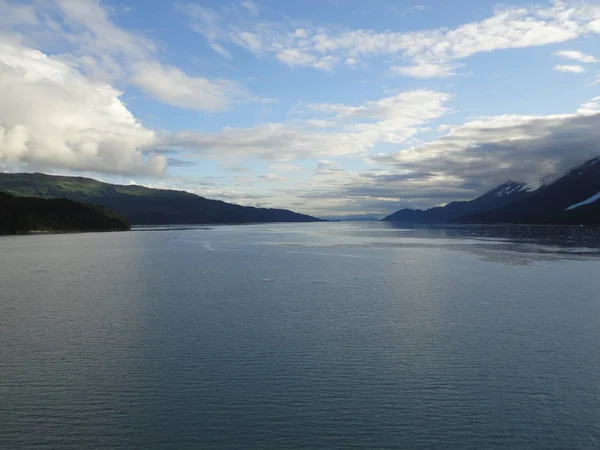 Montanha Horizonte Preenchido Oceano Pacífico Passagem Interior Alaska — Fotografia de Stock