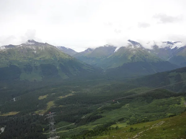 Montaña Alaska Fondo Del Lago Borde Una Selva Templada — Foto de Stock