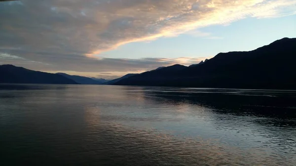 Mountain Filled Horizon Sur Océan Pacifique Passage Intérieur Alaska Coucher — Photo