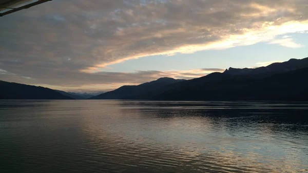 Mountain Filled Horizon Sur Océan Pacifique Passage Intérieur Alaska Coucher — Photo