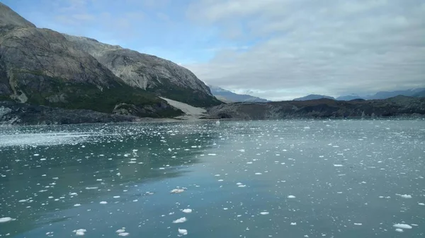 Gletscher Nationalpark Glacier Bay Alaska Gletscher Kommen Über Berggipfel Und — Stockfoto