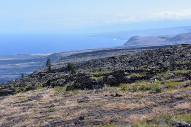 Lava Fields Big Island Hawaii soğutulmuş ve kaya alanları oluşturarak zaman içinde sertleştirilmiş