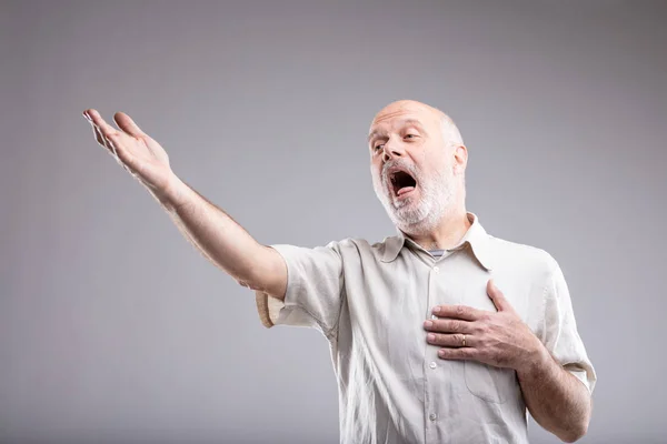 Ein Lied Singen Wie Ein Profi Der Oper — Stockfoto