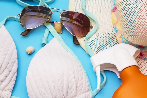 Travel Vacation Concept Accessories Hat Sunglasses Suntan Lotion Bikini — Stock Photo, Image