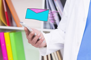 doktor hastane istişare ile cep telefonu mesajları gönderme