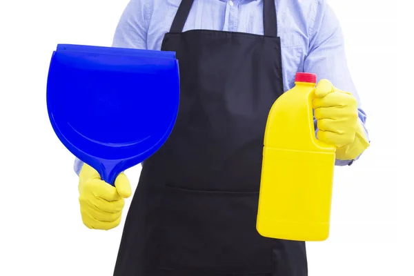 男人用洗涤剂瓶和簸箕 清洁消毒概念 — 图库照片