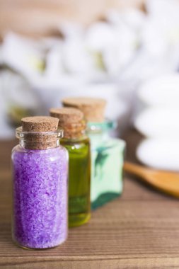 Spa banyo tuzu ile natürmort