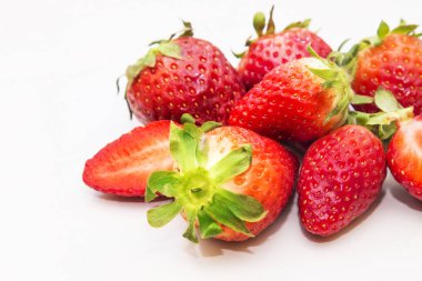 çilek beyaz izole kümesi