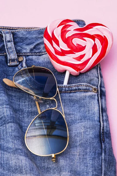 Paleta Corazón Gafas Sol Bolsillo Azul Jean — Foto de Stock