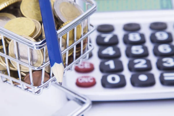 Kruidenierswinkel Het Winkelen Kar Vol Met Euromunten Rekenmachine Concept Van — Stockfoto