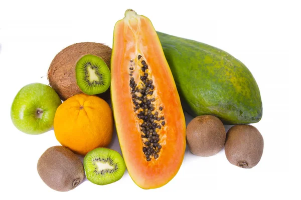 Buah Tropis Pepaya Oranye Apel Kiwi Dan Kelapa — Stok Foto