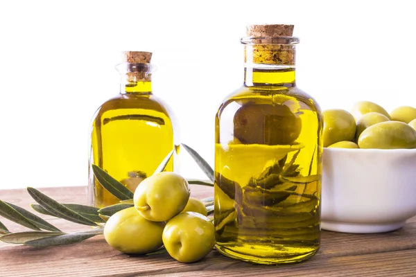 Bottiglie Olio Extravergine Oliva Ciotola Olive Isolate Bianco — Foto Stock