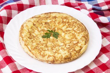 patates ve soğan omlet, geleneksel İspanyol yemeği