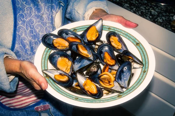 Plato Sabrosos Mejillones Vapor —  Fotos de Stock