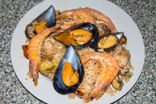 海鮮料理とおいしいご飯 — ストック写真