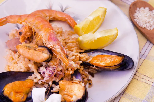 Arroz Sabroso Con Plato Mariscos —  Fotos de Stock