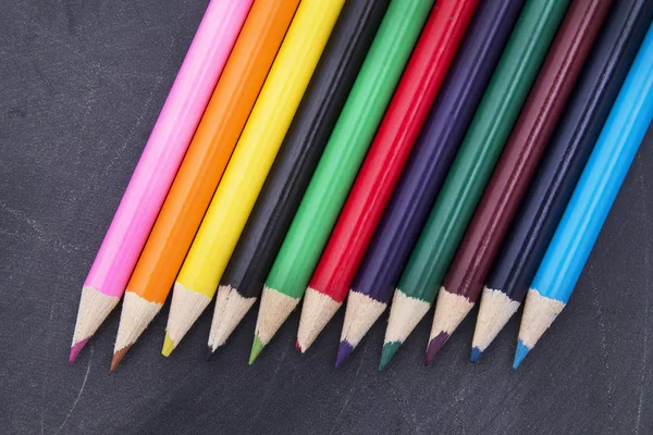 Kolorowe Ołówki Woskowane Powrót Koncepcji Szkoły — Zdjęcie stockowe
