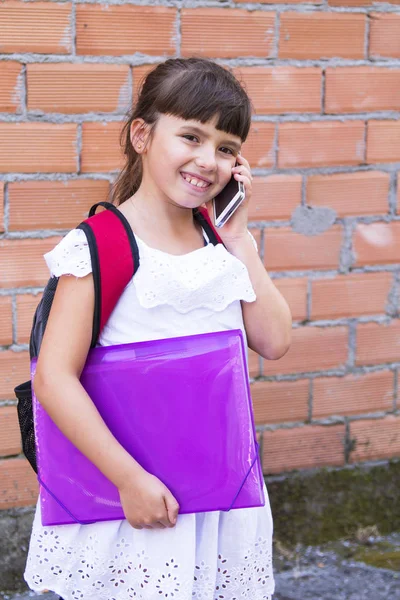 Student Met Rugzak Mobiele Telefoon — Stockfoto