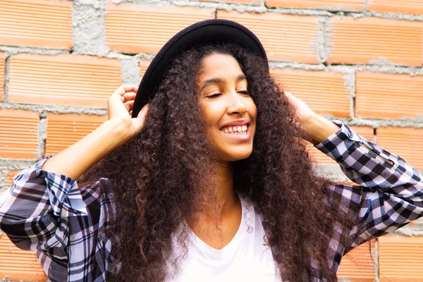 Retrato Mujer Afroamericana Negra Con Sombrero —  Fotos de Stock