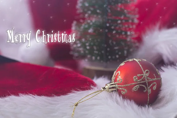 Weihnachtskarte Mit Baum Und Weihnachtskugeln — Stockfoto