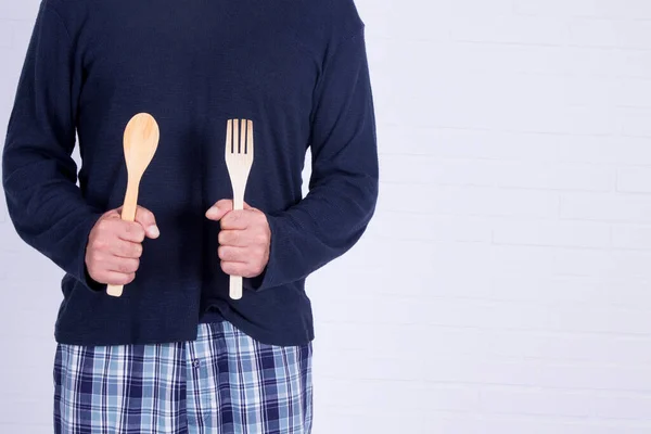 Hombre Sosteniendo Cuchara Tenedor Listo Para Cocinar — Foto de Stock