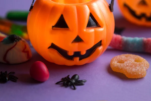 Bonbons Halloween Avec Citrouille Orange Arrière Plan — Photo