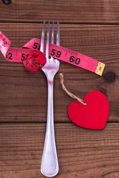 Miara Taśmy Zwinięta Widelcu Znakiem Serca Dietą Koncepcją Zdrowia — Zdjęcie stockowe
