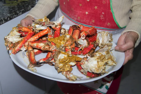 Seafood Woman Holding Chopped Crab Tray — Stock Photo, Image