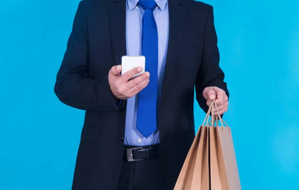 Hombre Elegante Con Teléfono Móvil Bolsas Concepto Compras Línea — Foto de Stock