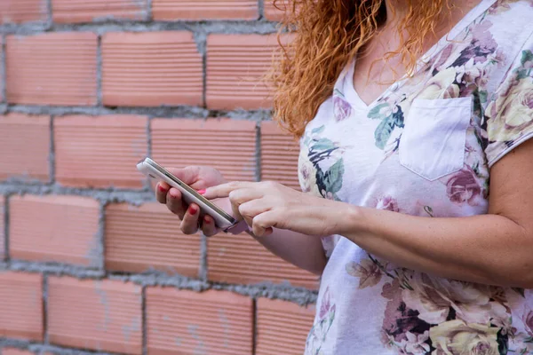 Woman Her Mobile Phone Brick Wall — Stock Photo, Image