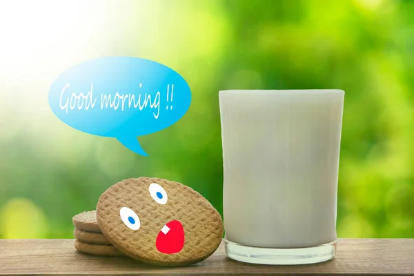 Glas Milch Und Kekse Hintergrund — Stockfoto