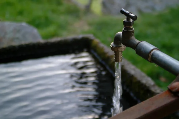 Grifo Desperdicio Agua — Foto de Stock