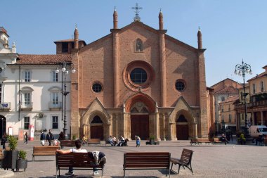 Asti, Piedmont, / İtalya-03/15/2007 - St.Secondo Kilisesi St. Secondo kare