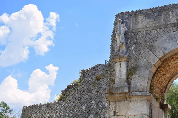 Sepino, Molise, İtalya. Altilia Sepino, Campobasso eyaletinde bulunan sit alanı. Roma kentinin adı Altilia gösterir.