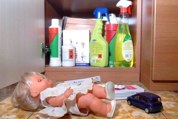 Uyuşturucu ve aile içi kaza zehirli ürünler.