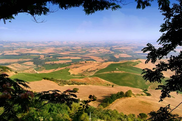 Slunné krajiny v krajině Molise v jižní Itálii. — Stock fotografie