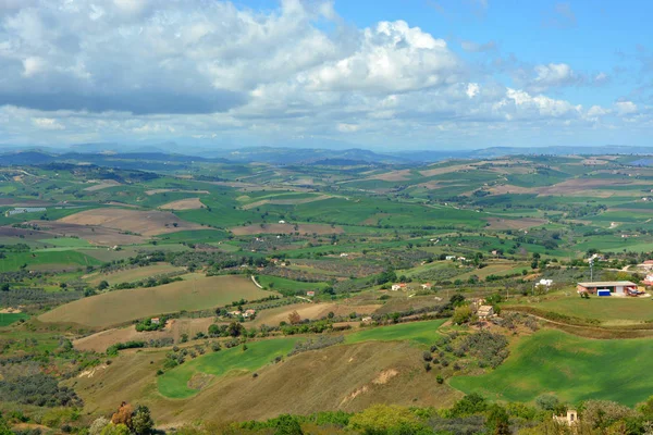 Pochmurne krajobrazy w regionie Molise w południowych Włoszech. — Zdjęcie stockowe