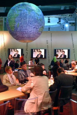 Turin, Piedmont/İtalya-05-13-2016 - yıllık Uluslararası Kitap Fuarı, Salone del Libro, İtalya en büyük Kitap Fuarı.