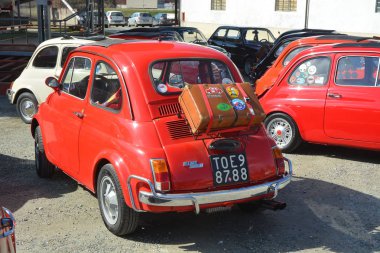 Castelnuovo Don Bosco, Piedmont/Italya-03/10/2019-eski Fiat 500 Italyan klasik araba toplantısı.