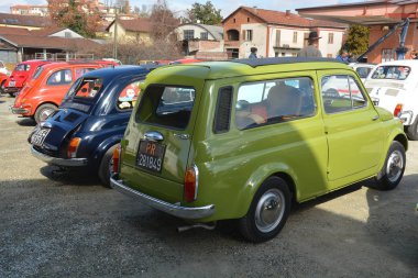 Castelnuovo Don Bosco, Piedmont/Italya-03/10/2019-eski Fiat 500 Italyan klasik araba toplantısı.
