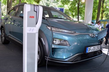 Torino, Piedmont, İtalya. -06 / 09 / 2018 - Valentino Park ve Kalesi 'ndeki yıllık 