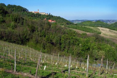Serralunga di Crea, Piedmont/İtalya-22.04.2009-Serralunga di Crea Kutsal Dağları Unesco Dünya Mirası Listesi'nde yer almaktadır..